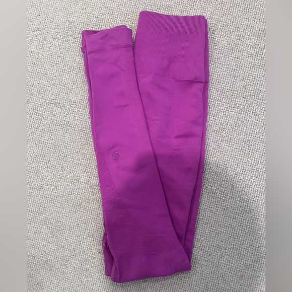 Lululemon Zone In Tight 25” in color raspberry - Picture 6 of 6